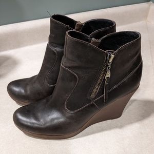 UGG Meredith Brown Wedge Leather Zip Ankle Boots